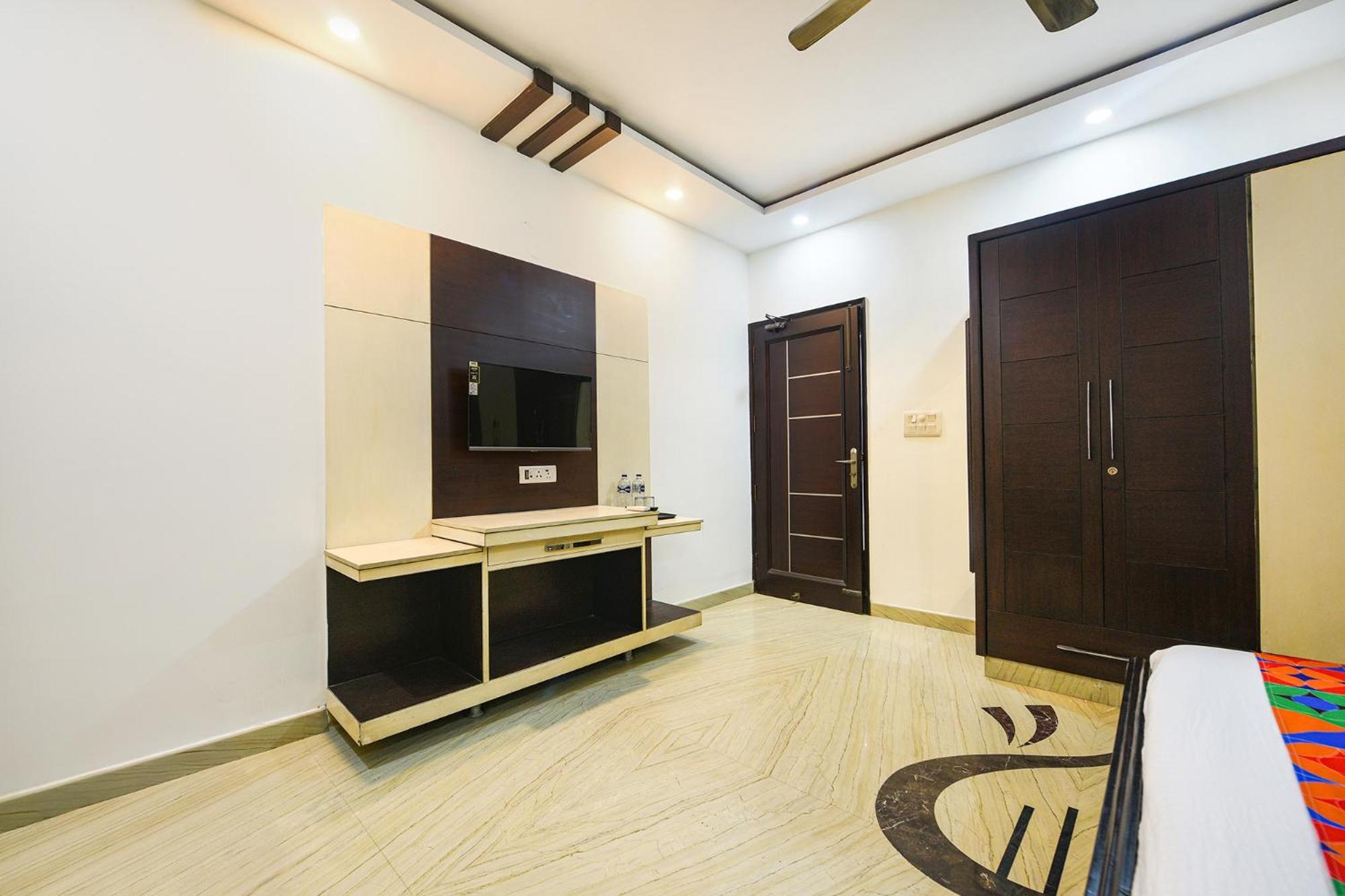 Fabhotel Rudraksh Residency Bed & Breakfast New Delhi