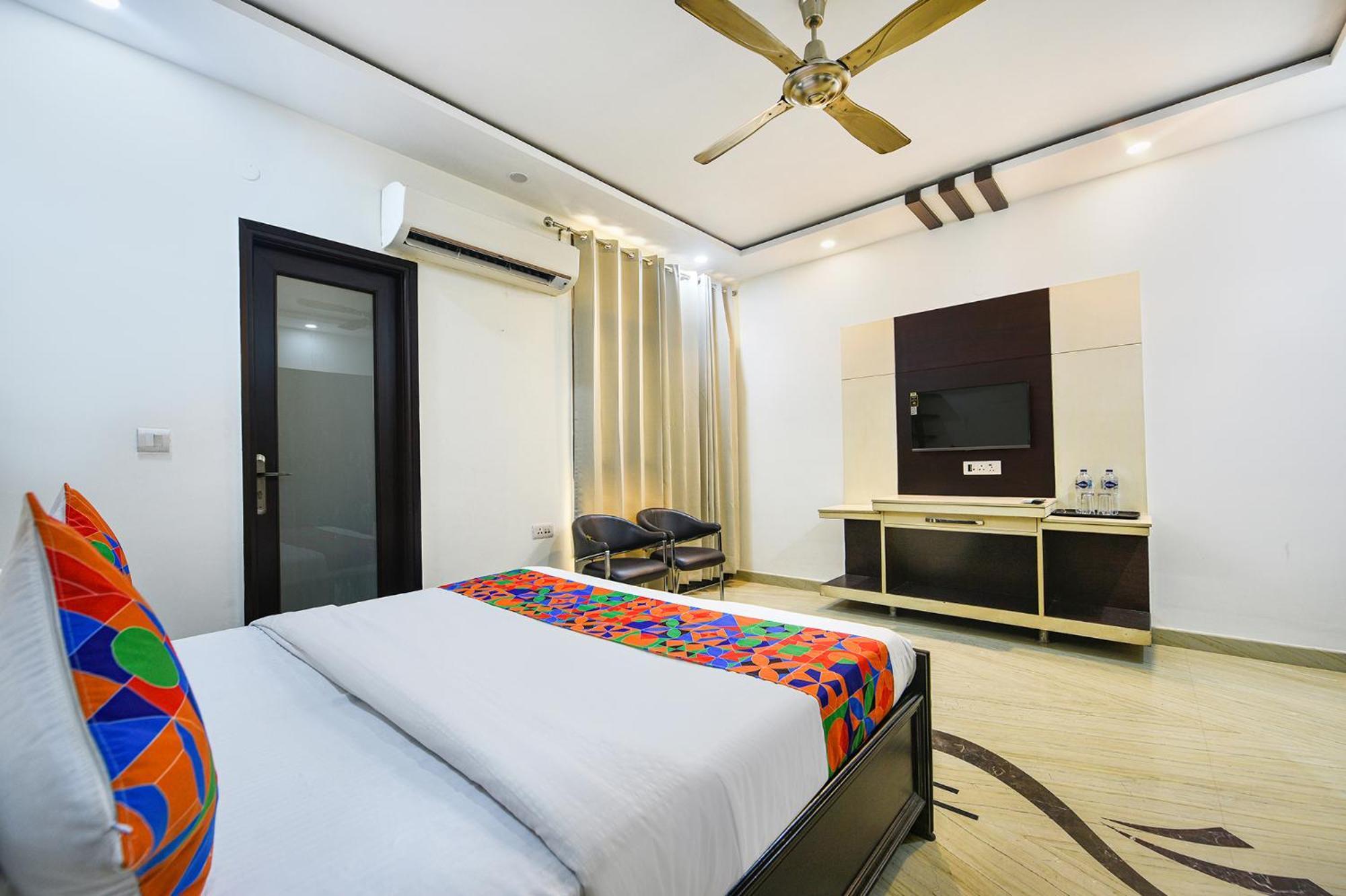 Bed & Breakfast Fabhotel Rudraksh Residency *